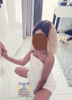 Petite Farwin (Outcall Massage only) - masseuse in Nairobi Photo 5 of 6