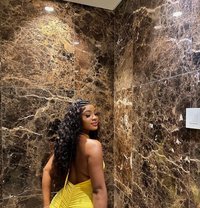 Petite - escort in Accra