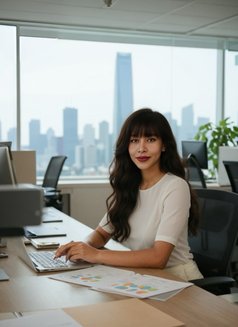 Petite & mature companion - puta in Hong Kong Photo 11 of 18