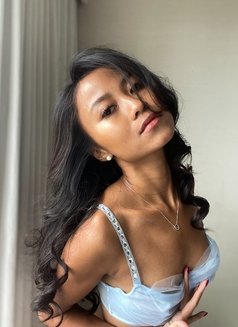 Petite Putri, Independent - escort in Singapore Photo 2 of 7