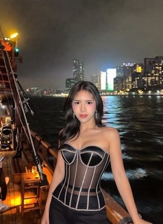 Petite Trans In town, just arrived - Acompañantes transexual in Taipei Photo 21 of 21