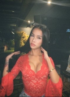 Petite transpinay with a big dick - Acompañantes transexual in Cebu City Photo 18 of 18