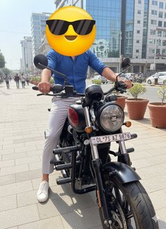 Petrick - Male escort in Ahmedabad Photo 5 of 5