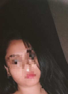 Peu Sen - puta in Kolkata Photo 1 of 2