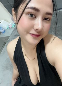 Peya - puta in Doha Photo 3 of 5