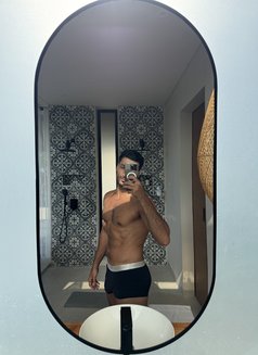 Pezhi - Male escort in Kuala Lumpur Photo 6 of 6