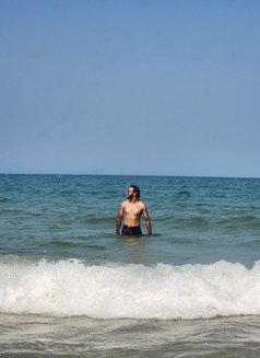 Pg007 - Acompañante masculino in Bangalore Photo 2 of 2