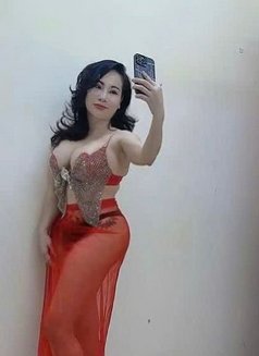 Phương - escort in Jeddah Photo 6 of 10