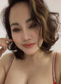 Phương - escort in Jeddah Photo 10 of 10