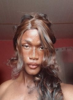PHaE - Transsexual escort in Abuja Photo 3 of 7