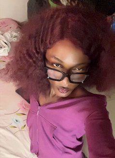 PHaE - Acompañantes transexual in Abuja Photo 10 of 12