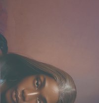 PHaE - Acompañantes transexual in Abuja