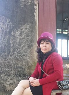 Pham Thi Hong - escort in Jeddah Photo 4 of 5