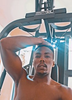 Pheelz - Acompañantes masculino in Nairobi Photo 1 of 3