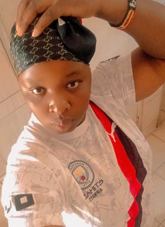 Phely - puta in Nairobi Photo 1 of 3
