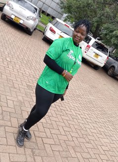 Phely - puta in Nairobi Photo 2 of 3