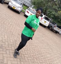 Phely - puta in Nairobi
