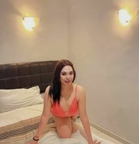 Cam show lady and shemale - Transsexual escort in Pune