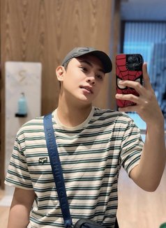 Philippines 🇵🇭 Channy - Male escort in Manila Photo 3 of 6