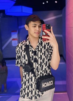 Philippines 🇵🇭 Channy - Male escort in Manila Photo 5 of 6