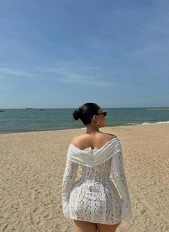 Phina - escort in Madinah Photo 2 of 3