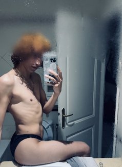 Phoenix - Acompañantes masculino in Tunis Photo 3 of 5