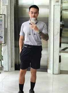Phum - masseur in Bangkok Photo 9 of 11