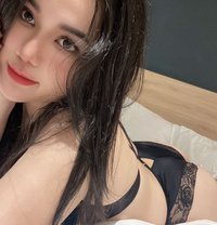 Phuong Thao - puta in Singapore