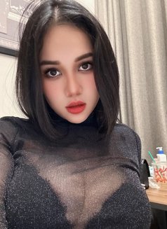 Jenly - puta in Singapore Photo 7 of 8