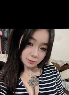 Phuongvn - escort in Dubai Photo 3 of 5