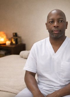 Physical exams/Bondage Massage - Male escort in Lisbon Photo 6 of 6