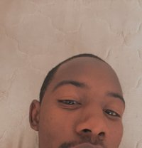 Phython01 - Acompañantes masculino in Abuja