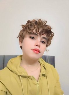 Pi Wi - Acompañantes transexual in Riyadh Photo 2 of 3