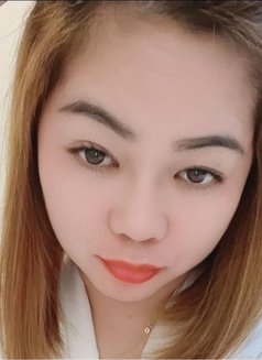 Pia - puta in Dubai Photo 10 of 20