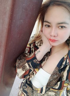 Pia - puta in Dubai Photo 14 of 20