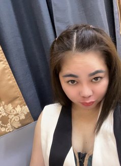 Pia - puta in Dubai Photo 15 of 20