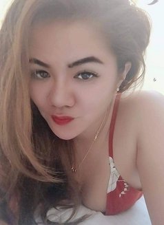 Pia - escort in Dubai Photo 25 of 29