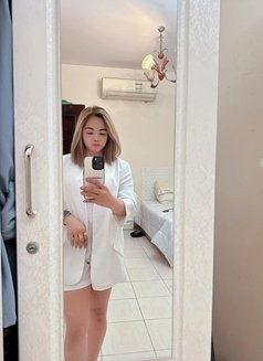 Pia - escort in Dubai Photo 28 of 29