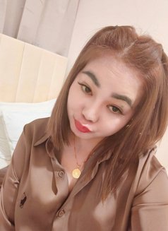 Bea - puta in Dubai Photo 14 of 28