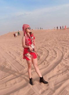 Aira - puta in Dubai Photo 14 of 14