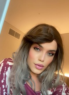 Pia Lebanon - Agencia de acompañantes transexuales in Dubai Photo 6 of 7
