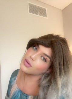 Pia Lebanon - Transsexual escort agency in Dubai Photo 3 of 5