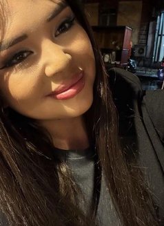 Pia - puta in Beirut Photo 1 of 13