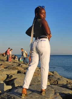 Pianca - escort in Bali Photo 4 of 5