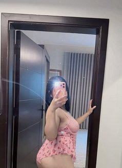 Picha Cute and Kind - escort in Jeddah Photo 3 of 8