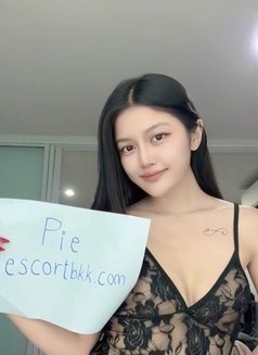 Pie - escort in Bangkok Photo 5 of 20