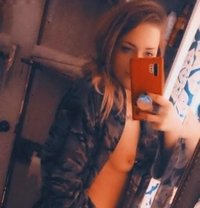 Piercedpink2 - escort in London