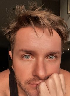 Pieter - masseur in Cape Town Photo 1 of 4