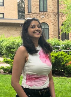 Pihu. 82848, 83755 - escort in Chandigarh Photo 3 of 4