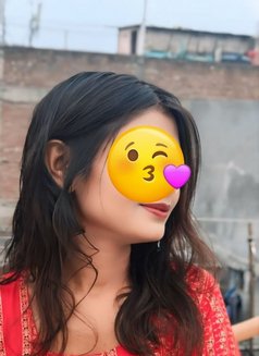 Pihu - escort in Noida Photo 1 of 4